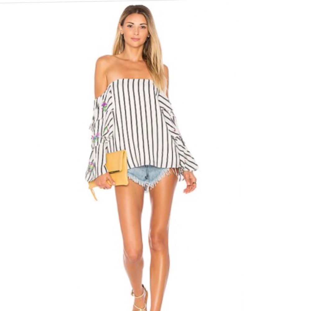 HADI OFF THE SHOULDER TOP